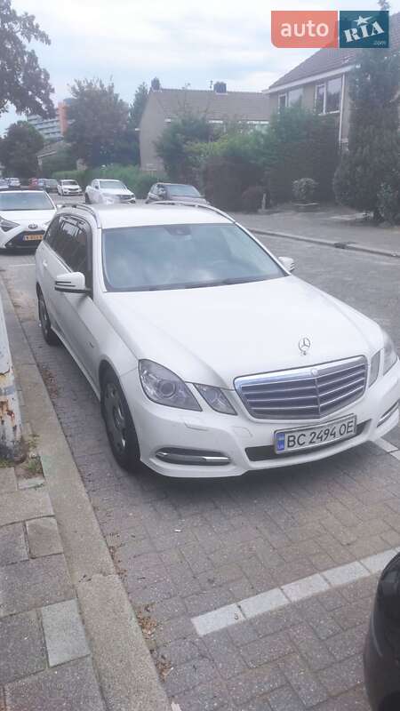 Mercedes-Benz E-Class 2010