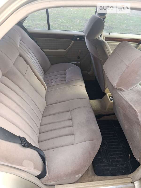 Седан Mercedes-Benz E-Class 1990 в Черкасах фото 8 Седан Mercedes-Benz E-Class 1990 в Черкасах