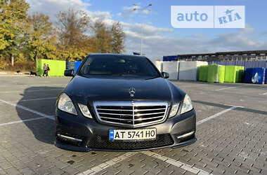 Седан Mercedes-Benz E-Class 2012 в Івано-Франківську