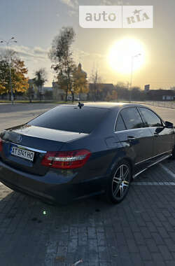 Седан Mercedes-Benz E-Class 2012 в Івано-Франківську