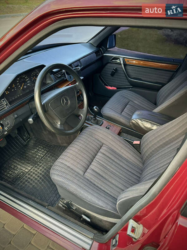 Седан Mercedes-Benz E-Class 1993 в Дніпрі фото 6 Седан Mercedes-Benz E-Class 1993 в Дніпрі