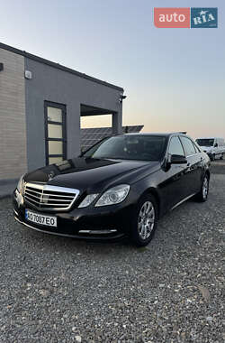 Седан Mercedes-Benz E-Class 2012 в Виноградове