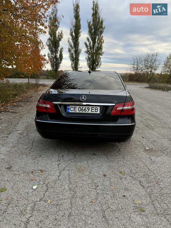 Седан Mercedes-Benz E-Class 2011 в Кельменцах