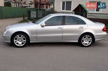 Седан Mercedes-Benz E-Class 2005 в Хусте