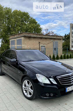 Седан Mercedes-Benz E-Class 2010 в Нововолинську