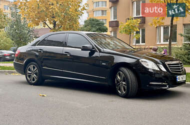 Седан Mercedes-Benz E-Class 2011 в Киеве