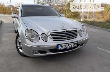 Седан Mercedes-Benz E-Class 2002 в Дніпрі