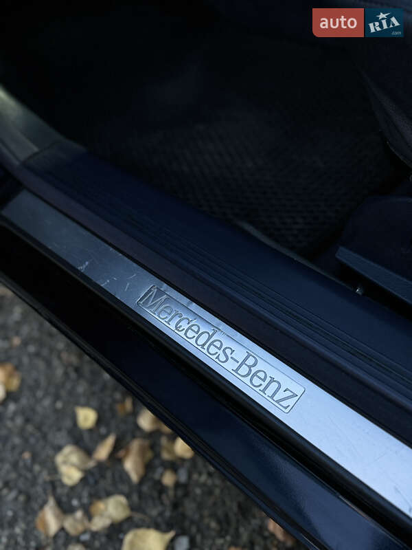 Седан Mercedes-Benz E-Class 2002 в Чернівцях