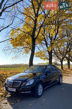 Седан Mercedes-Benz E-Class 2011 в Рівному