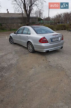 Седан Mercedes-Benz E-Class 2005 в 