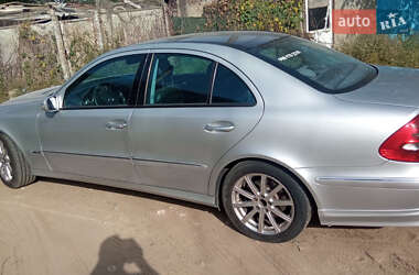 Седан Mercedes-Benz E-Class 2005 в 