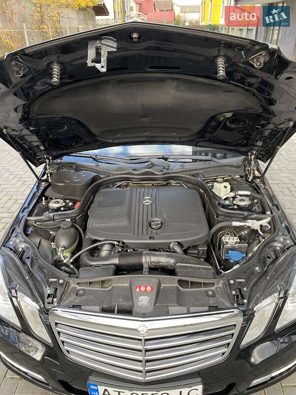 Універсал Mercedes-Benz E-Class 2011 в Івано-Франківську