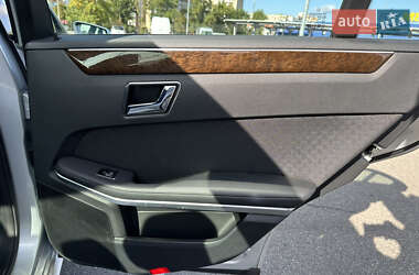 Седан Mercedes-Benz E-Class 2010 в 