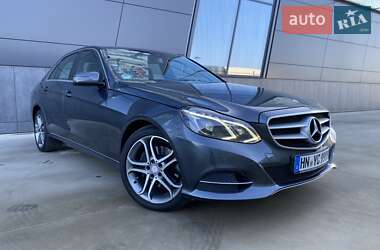 Седан Mercedes-Benz E-Class 2013 в Львове