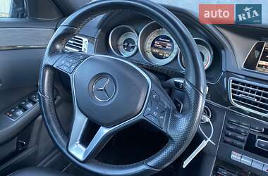 Седан Mercedes-Benz E-Class 2013 в Львове