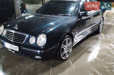 Седан Mercedes-Benz E-Class 2000 в Миколаєві