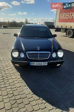 Універсал Mercedes-Benz E-Class 2002 в Острозі