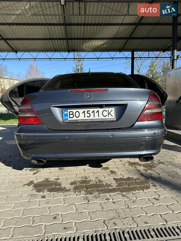 Седан Mercedes-Benz E-Class 2002 в Гусятине