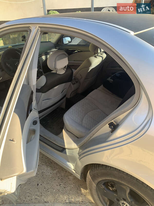 Седан Mercedes-Benz E-Class 2003 в Виноградове