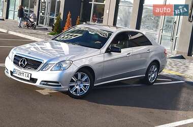 Седан Mercedes-Benz E-Class 2011 в Чернигове