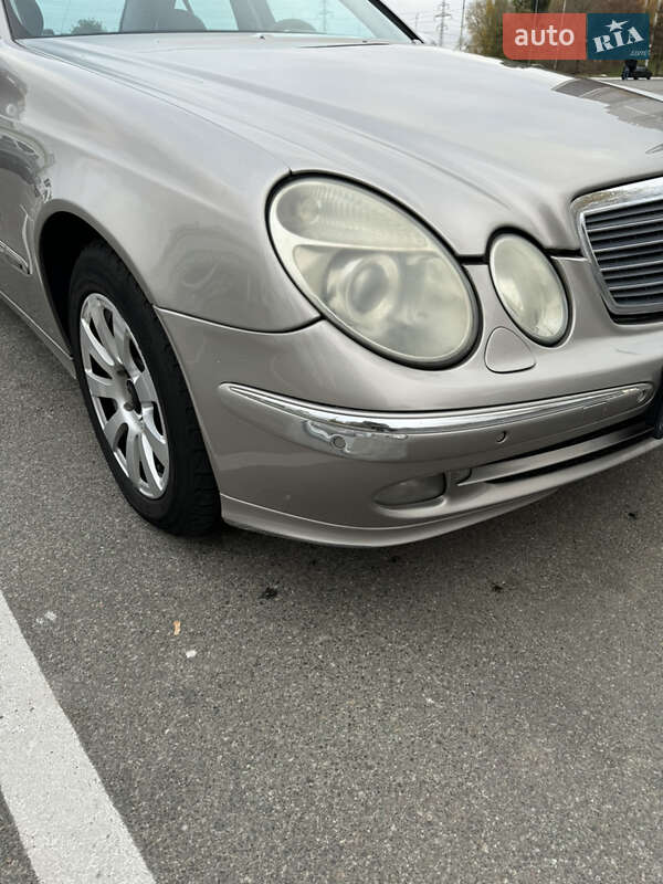 Седан Mercedes-Benz E-Class 2005 в Киеве
