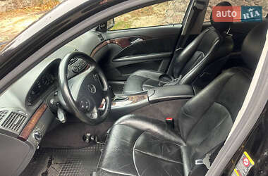Седан Mercedes-Benz E-Class 2004 в 