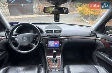 Седан Mercedes-Benz E-Class 2004 в 