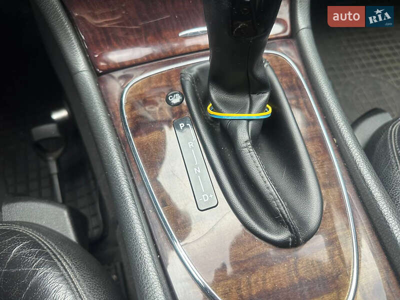 Седан Mercedes-Benz E-Class 2004 в Черкасах