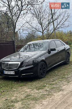 Седан Mercedes-Benz E-Class 2011 в Ивано-Франковске