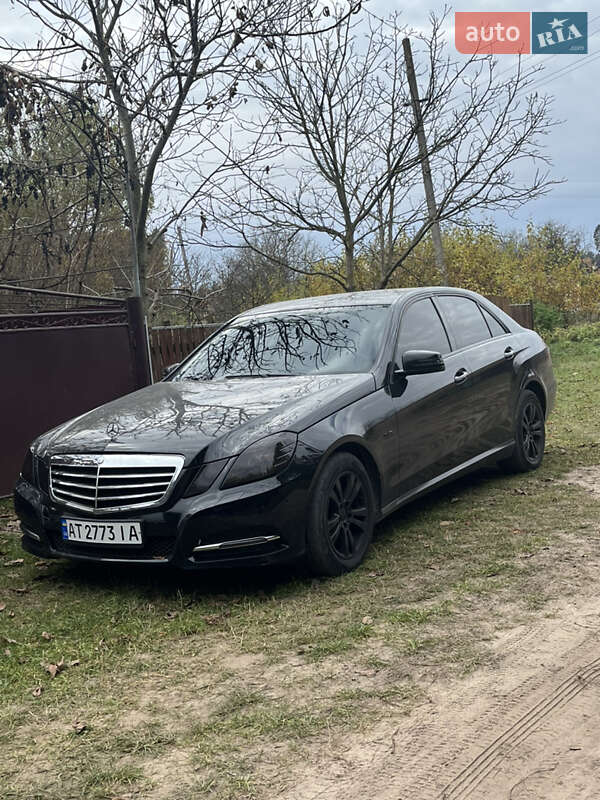 Mercedes-Benz E-Class 2011