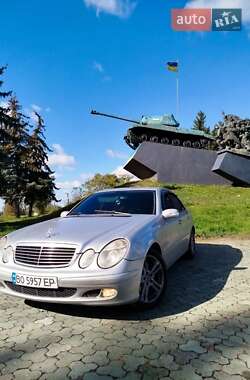 Седан Mercedes-Benz E-Class 2002 в Кременце