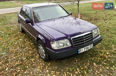 Седан Mercedes-Benz E-Class 1993 в Пирятині