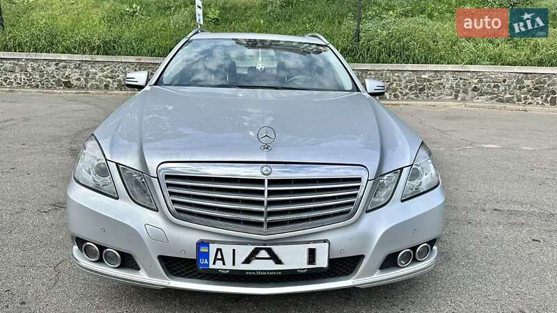 Универсал Mercedes-Benz E-Class 2011 в Киеве