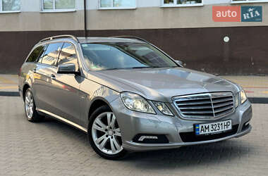 Универсал Mercedes-Benz E-Class 2010 в Звягеле