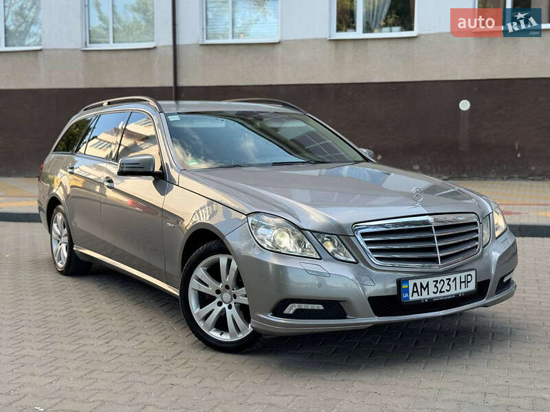 Універсал Mercedes-Benz E-Class 2010 в Звягелі