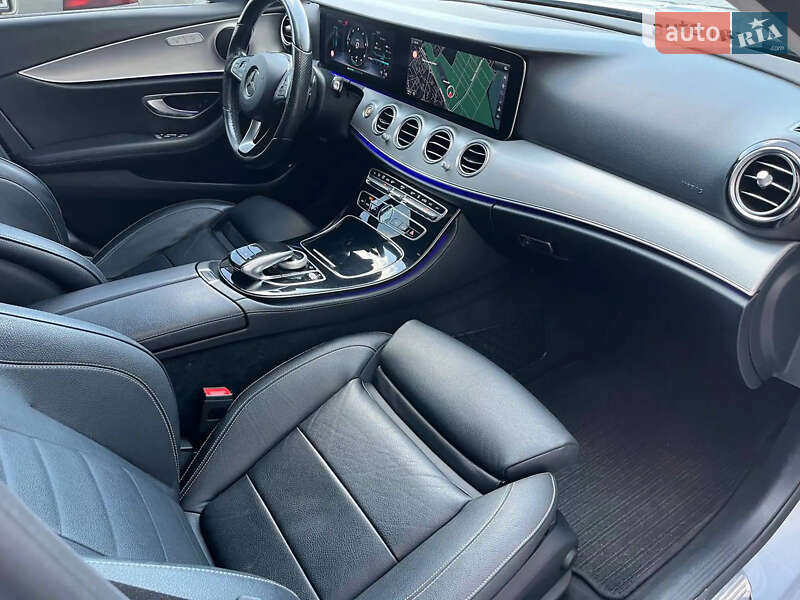 Седан Mercedes-Benz E-Class 2016 в Киеве