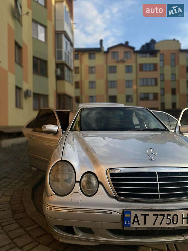 Mercedes-Benz E-Class 2001
