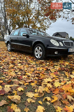 Седан Mercedes-Benz E-Class 2002 в Зарічному