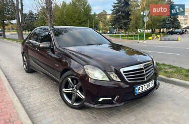 Седан Mercedes-Benz E-Class 2011 в Виннице