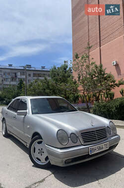 Седан Mercedes-Benz E-Class 1997 в Одесі