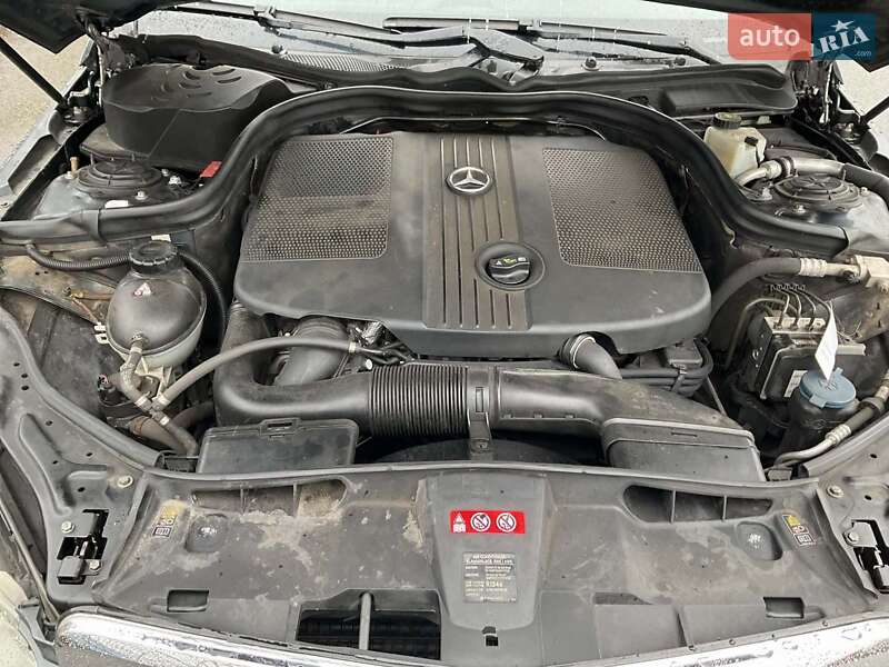 Седан Mercedes-Benz E-Class 2010 в Черновцах