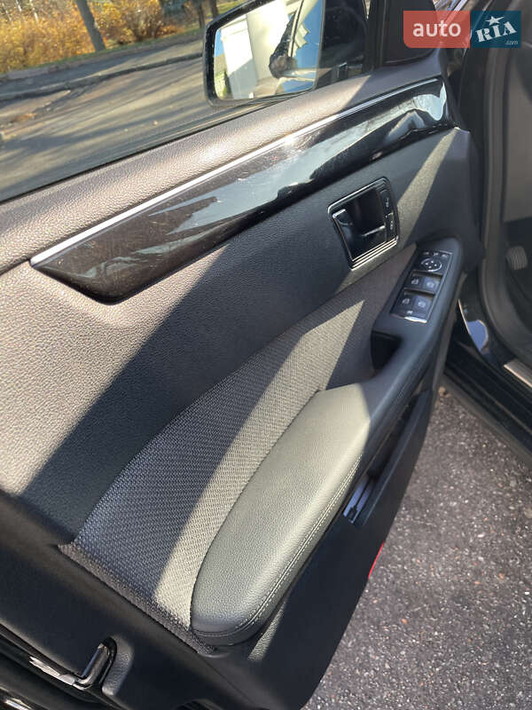 Седан Mercedes-Benz E-Class 2009 в Житомире