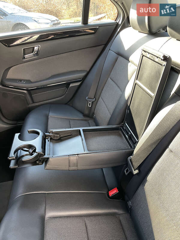 Седан Mercedes-Benz E-Class 2009 в Житомире
