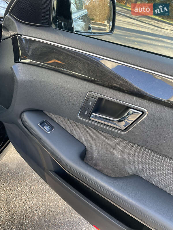 Седан Mercedes-Benz E-Class 2009 в Житомире