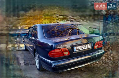 Седан Mercedes-Benz E-Class 1996 в 