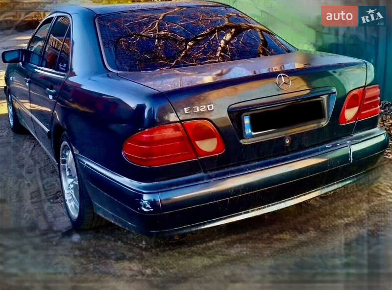 Седан Mercedes-Benz E-Class 1996 в Нікополі