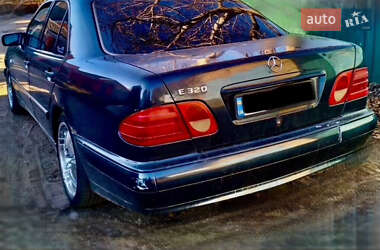 Седан Mercedes-Benz E-Class 1996 в 