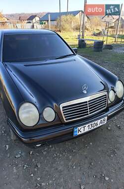 Седан Mercedes-Benz E-Class 1996 в Івано-Франківську