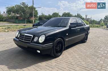 Седан Mercedes-Benz E-Class 1998 в Славянске