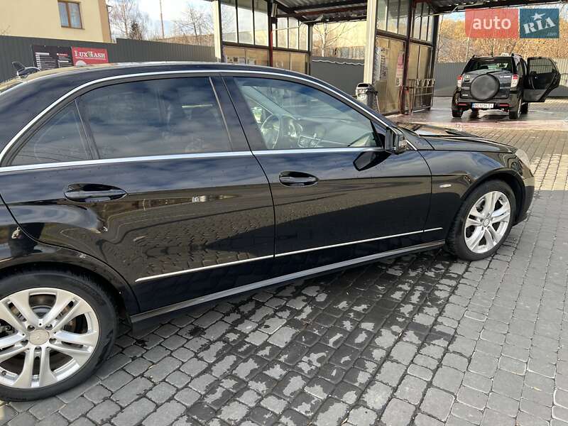 Седан Mercedes-Benz E-Class 2012 в Трускавці